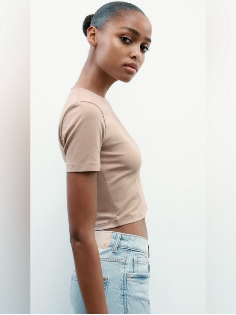 ZARA Women’s Round Neck Cropped Short Sleeve T- Shirt in Taupe Size Medium EUC - Picture 4 of 5